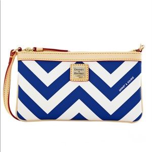 Dooney & Bourke | Blue Chevron Large Slim Wristlet